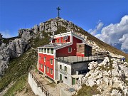 33 Resegone -Punta Cermenati (1875 m) con Rif. Azzoni (1860 m)